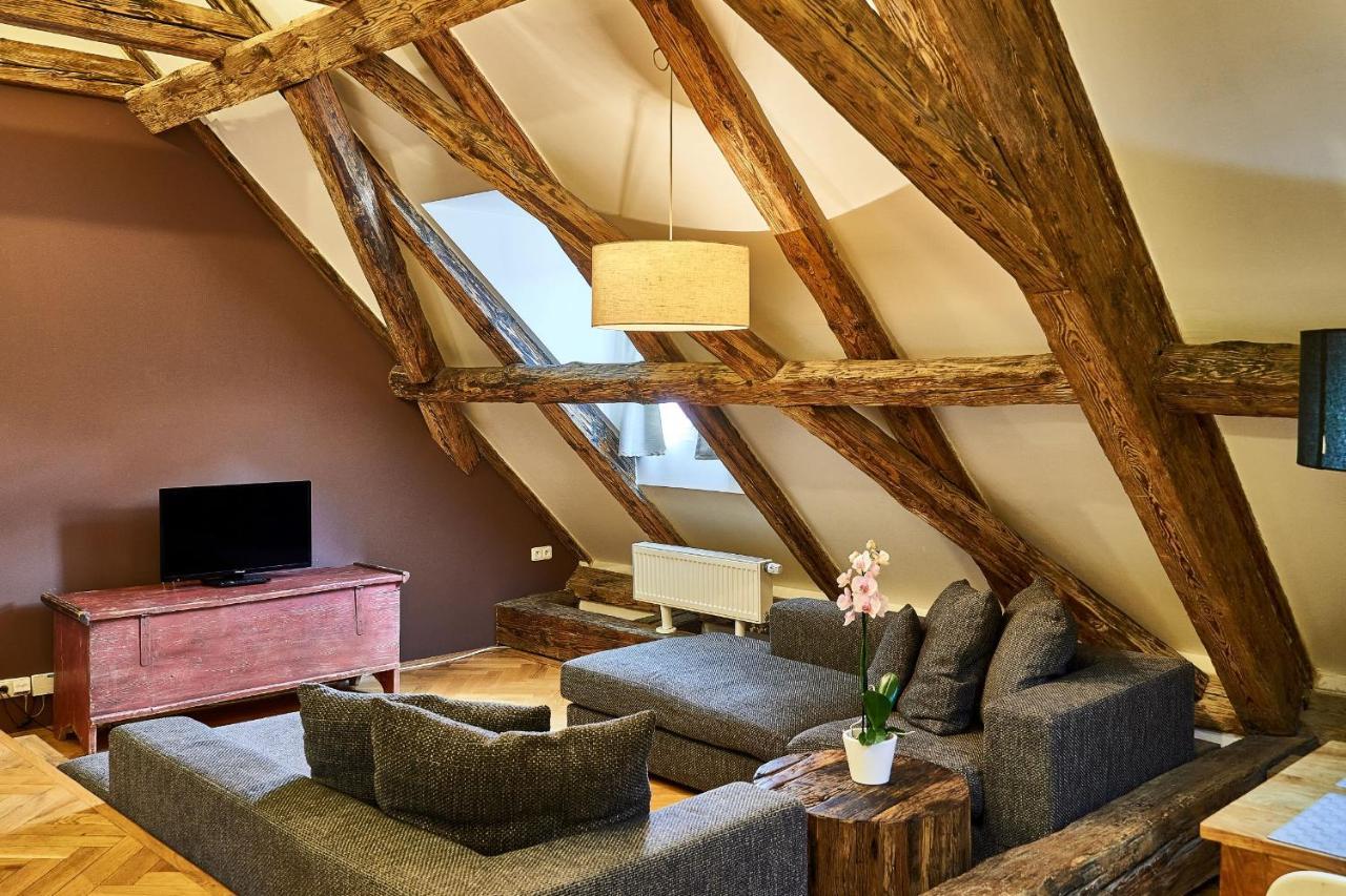 Three Golden Crowns Apartments 3* Praga