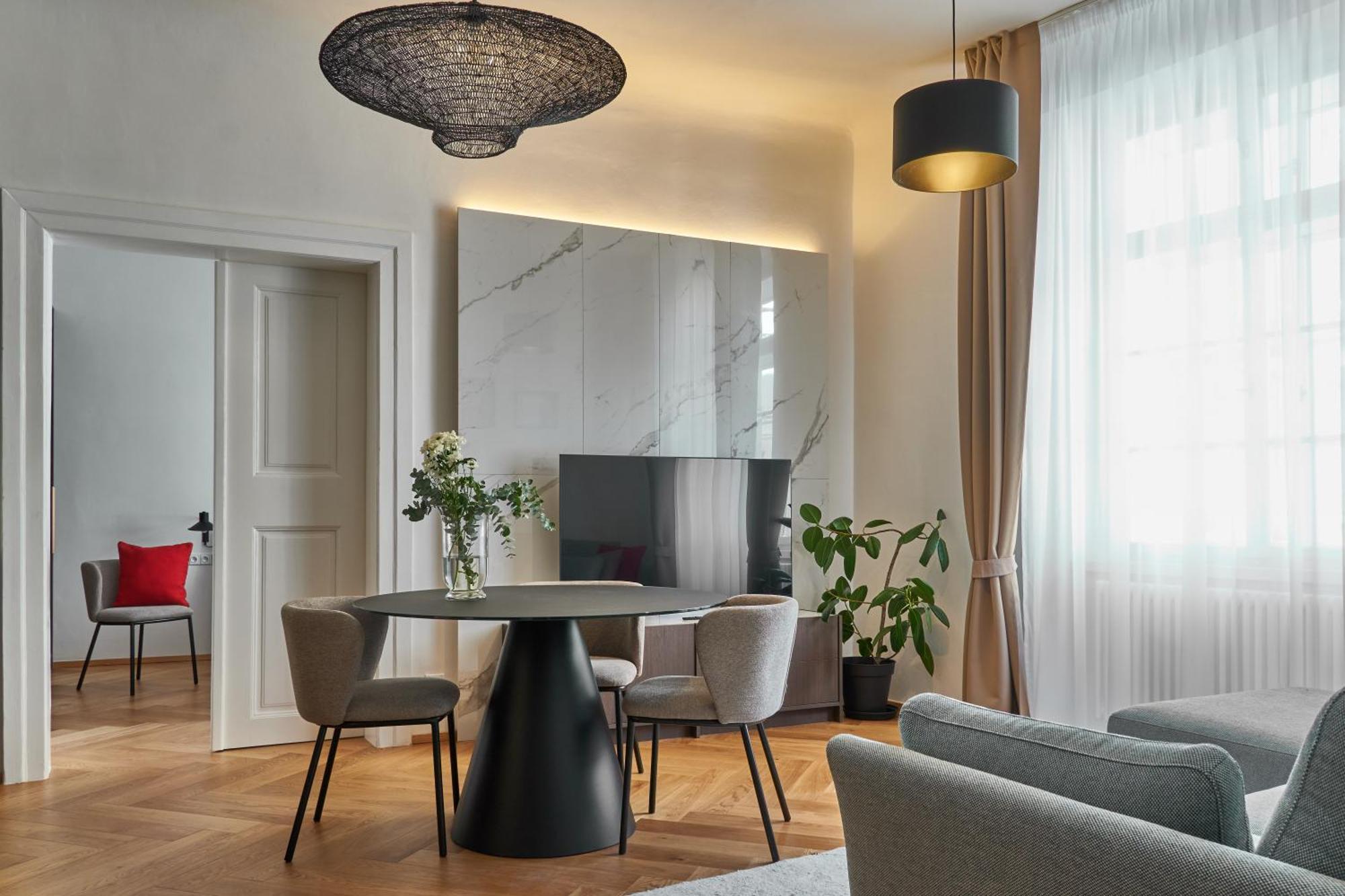 Three Golden Crowns Apartments Praga