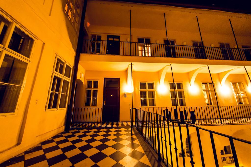 Three Golden Crowns Apartments Praga