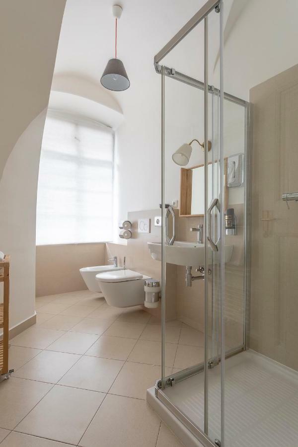 Three Golden Crowns Apartments 3* Praga